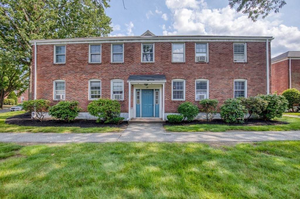 19 Colony Rd - Photo 1