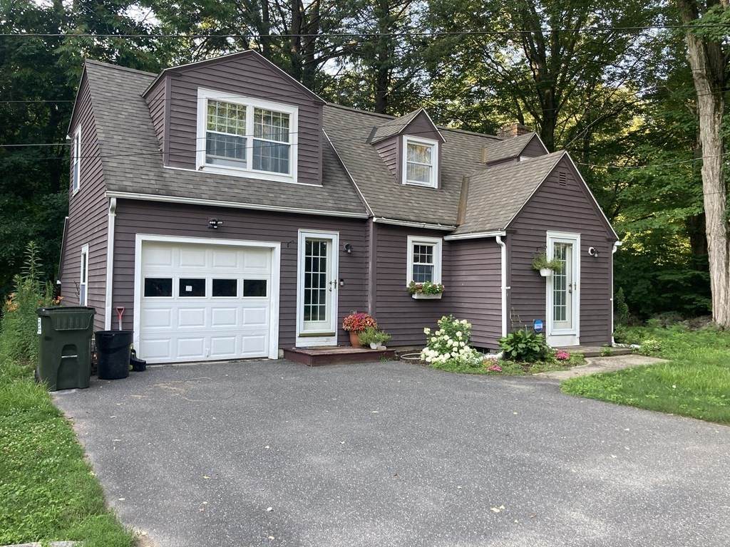 5 Elm Cir - Photo 1