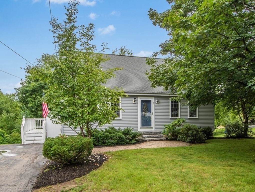 24 Wisteria Dr - Photo 1