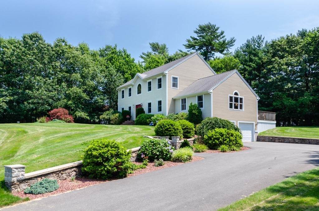 4 Gabriel Farm Dr - Photo 1
