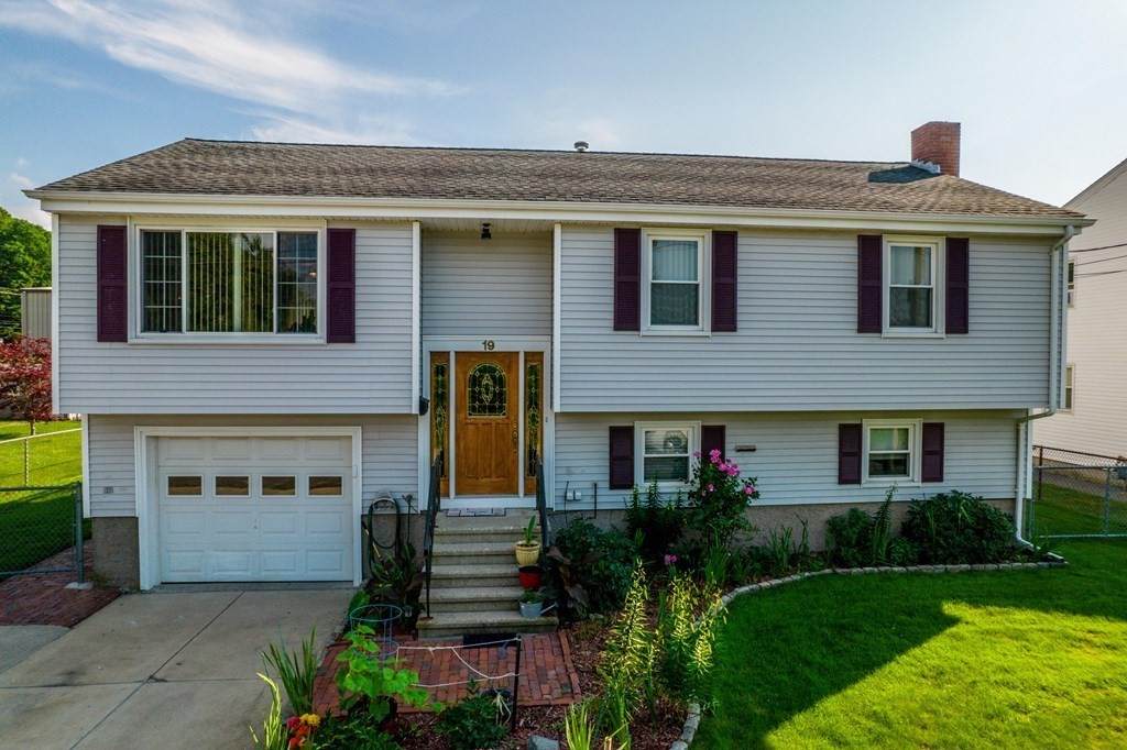 19 Wayland St - Photo 1