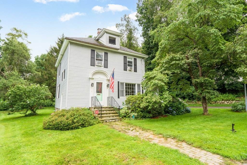 9 Curtis Ave - Photo 1