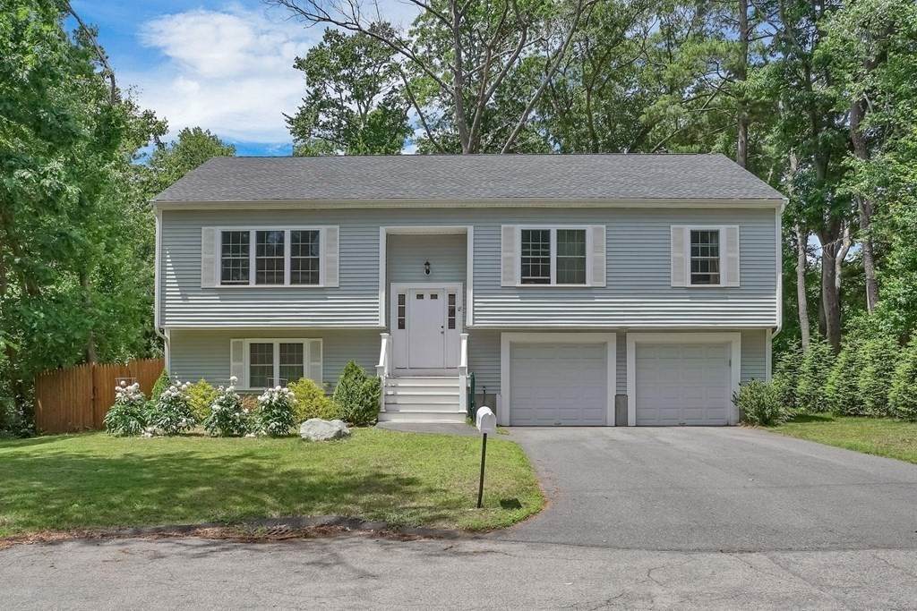 18 Castleton Ave - Photo 1