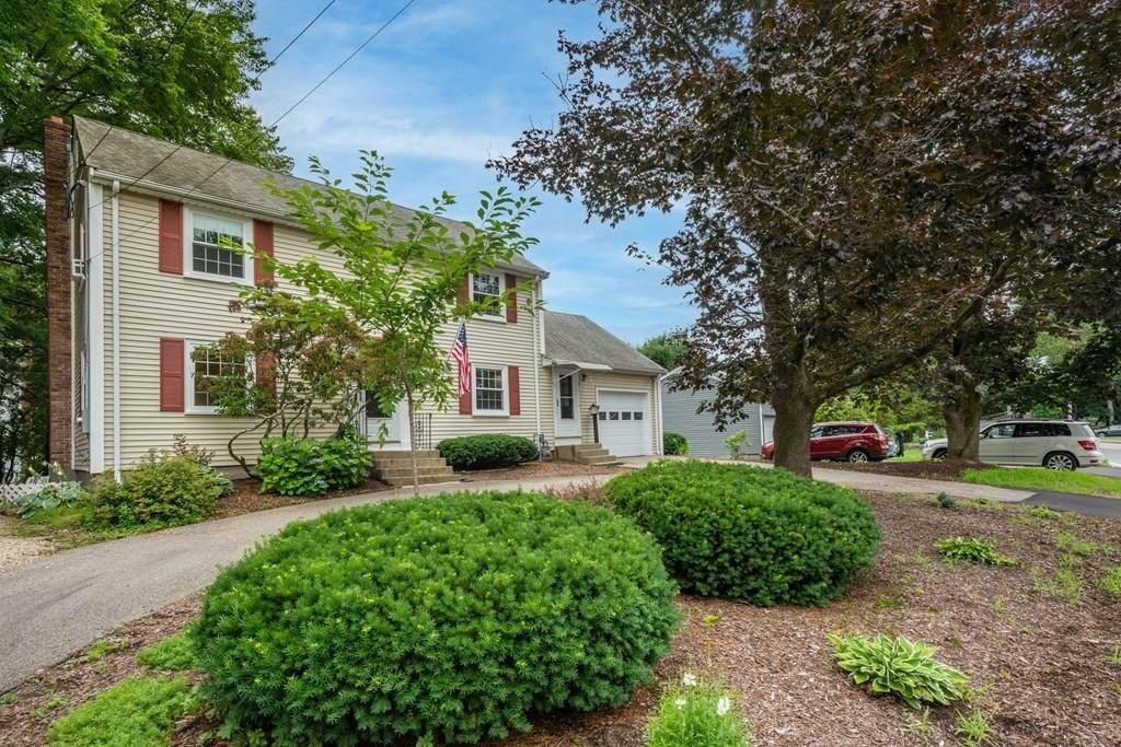 40 Temple St - Photo 1