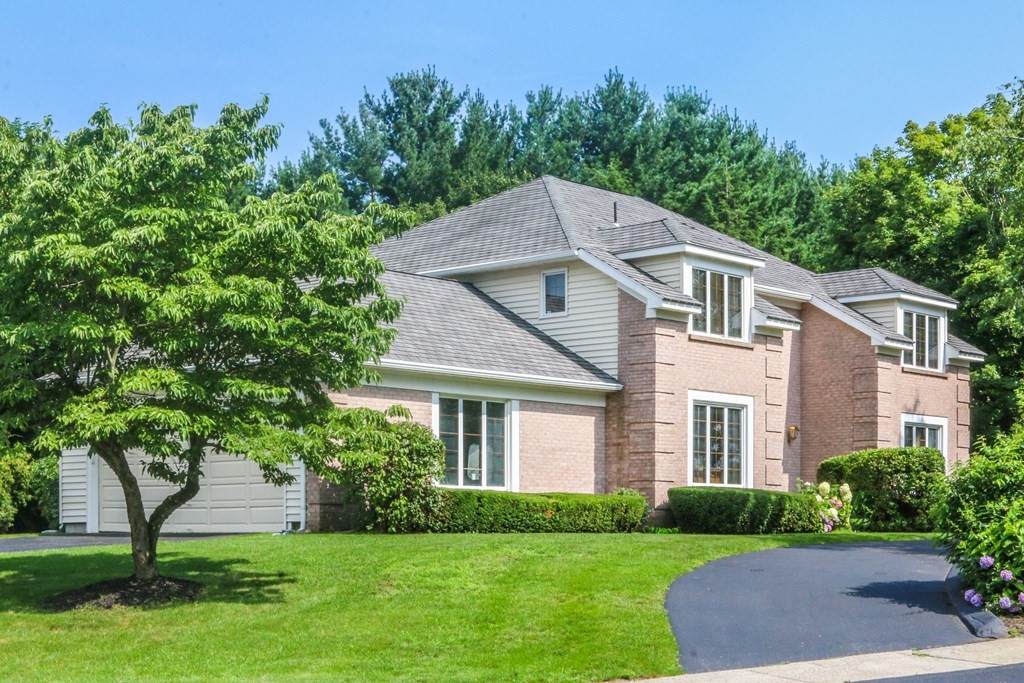 63 Pinewood Hls - Photo 1