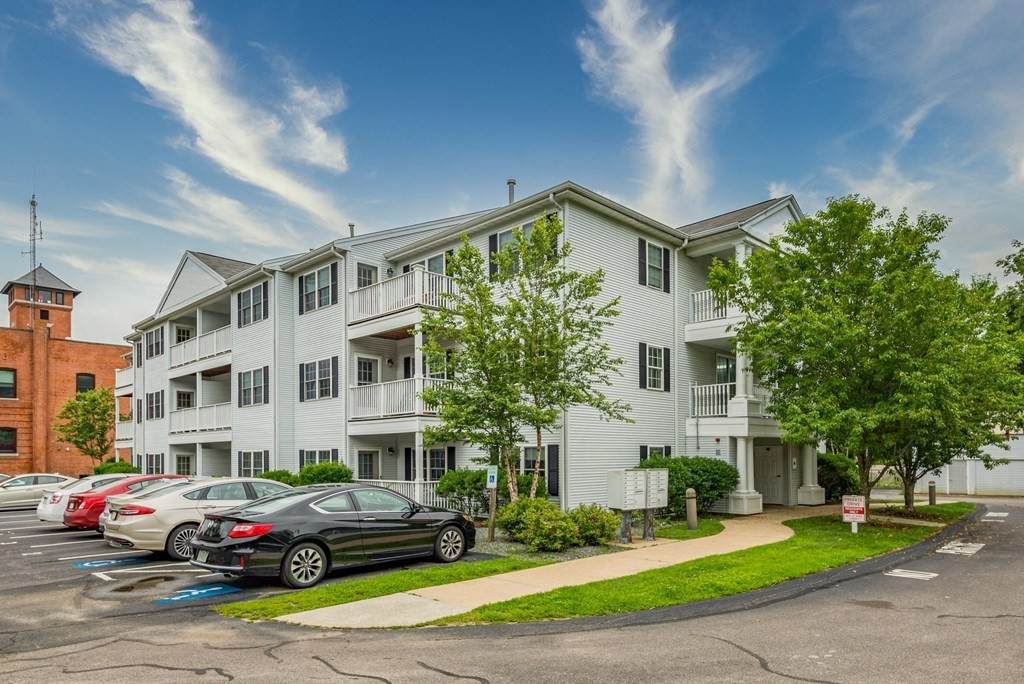 68 Temple Street - Photo 1