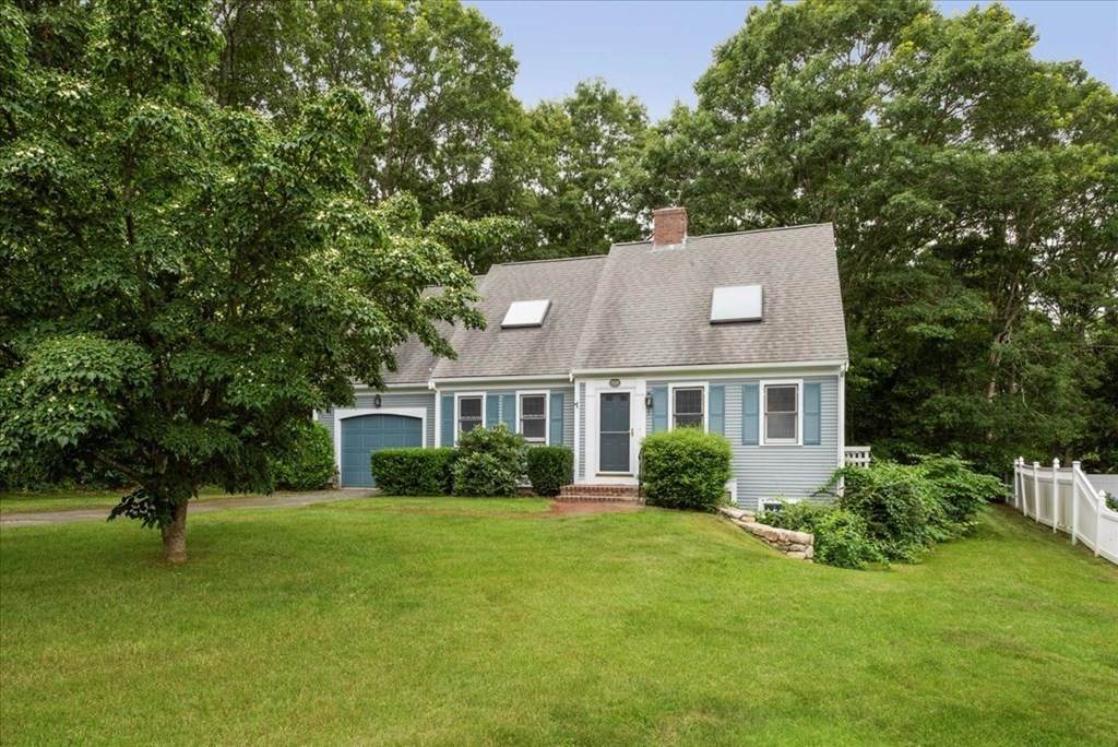 215 Saddler Ln - Photo 1