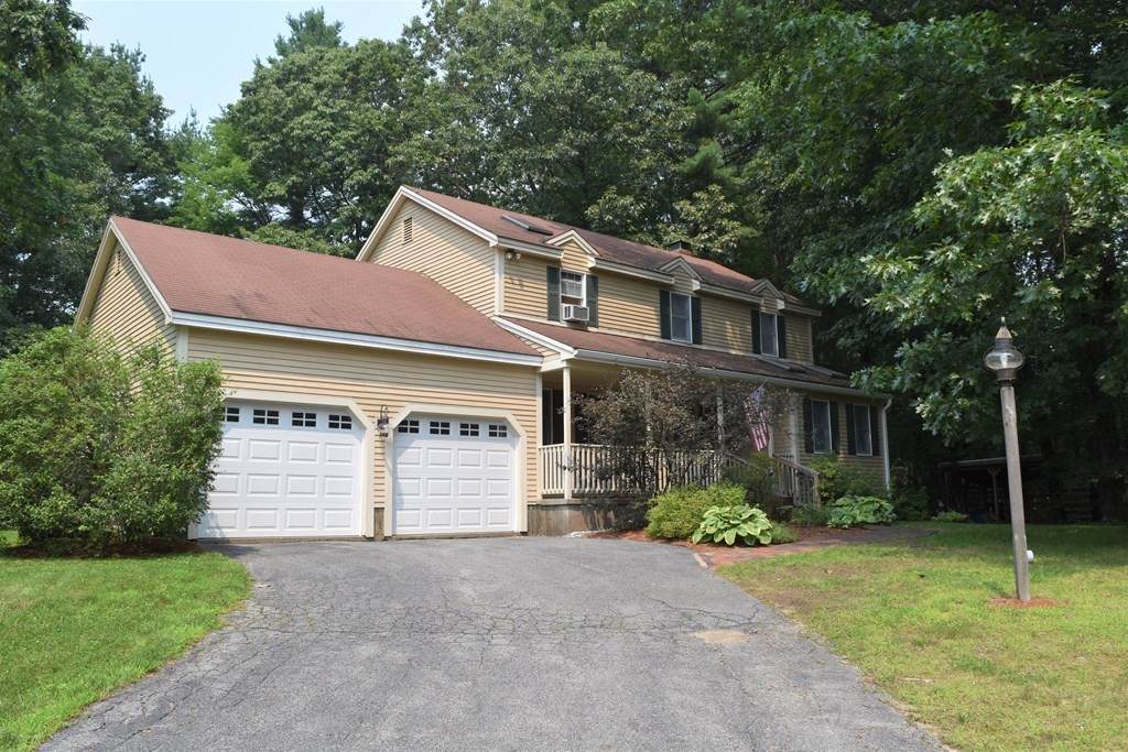 15 Oak Hill St - Photo 1