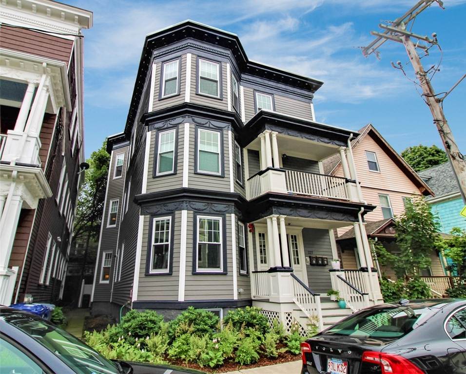 227 Centre St - Photo 1