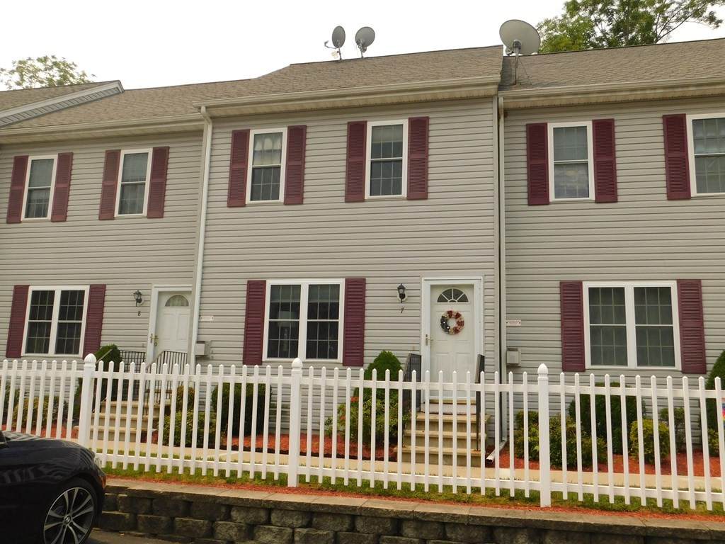 5239 N Main St - Photo 1