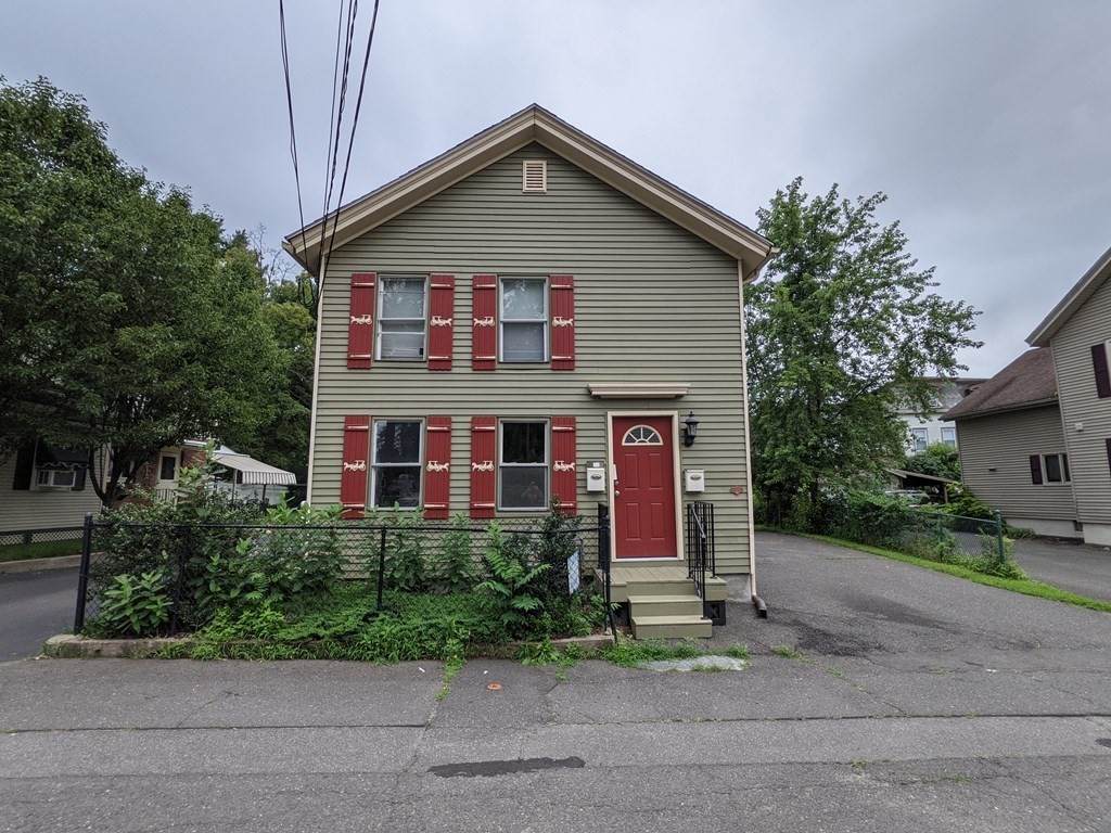 12 Phelps Ave - Photo 1