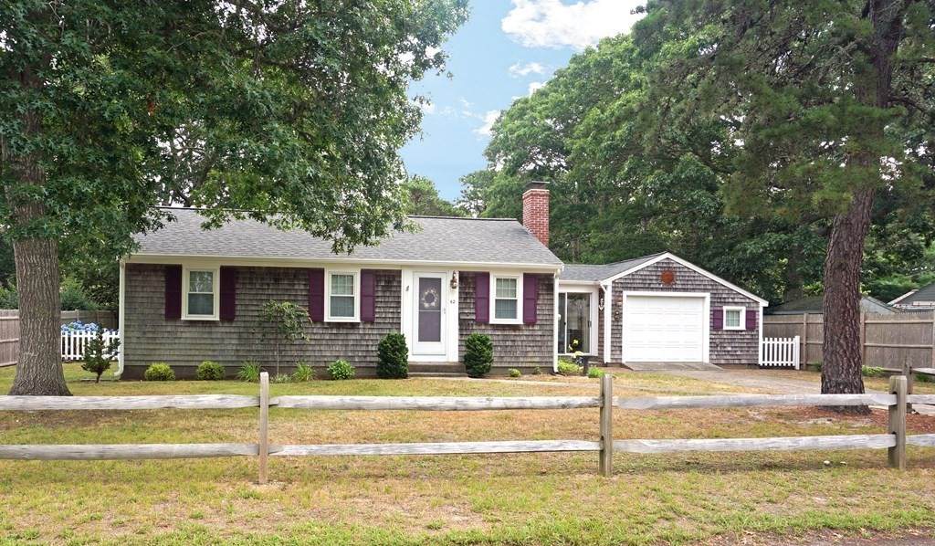 42 Boxberry Ln - Photo 1