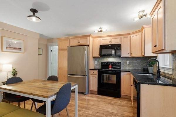 40 Williams St - Photo 1