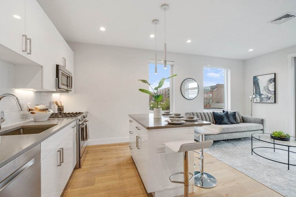 420 West Broadway - Photo 1