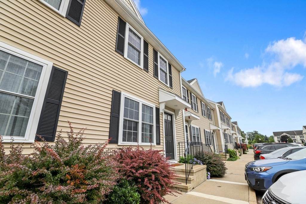 75 Boxberry Ln - Photo 1