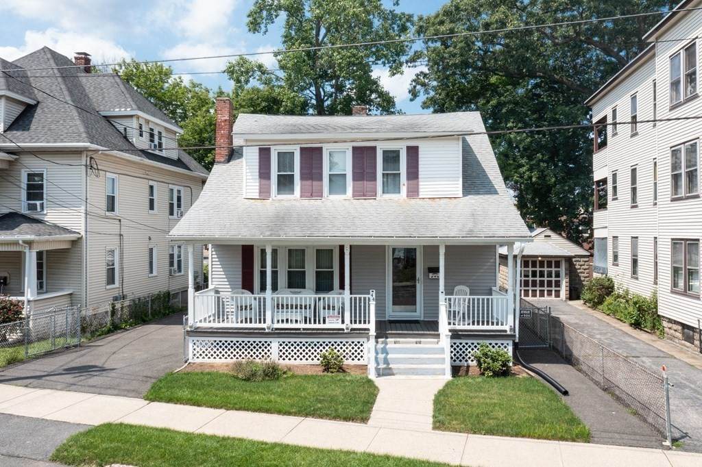 44 Roosevelt Ave - Photo 1