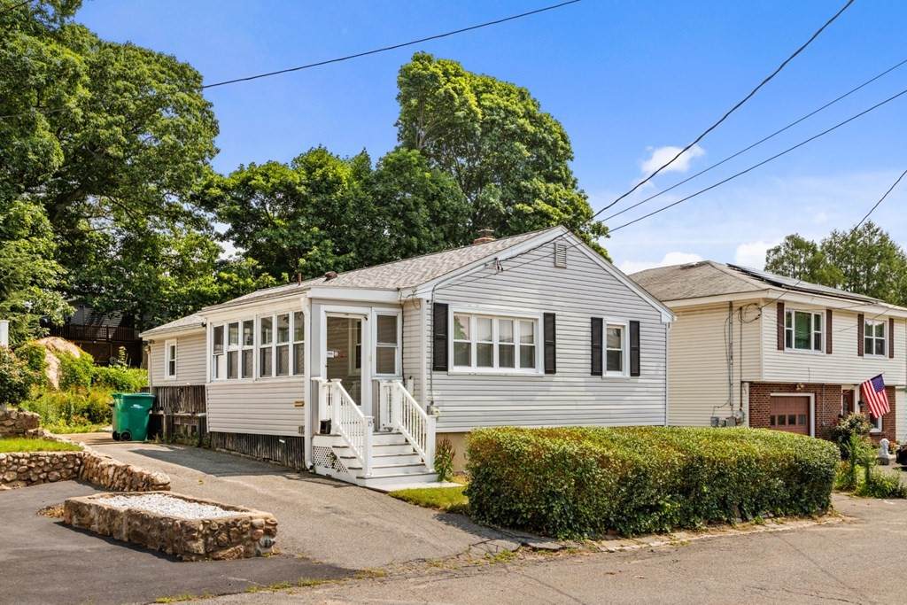 15 Winslow Way - Photo 1