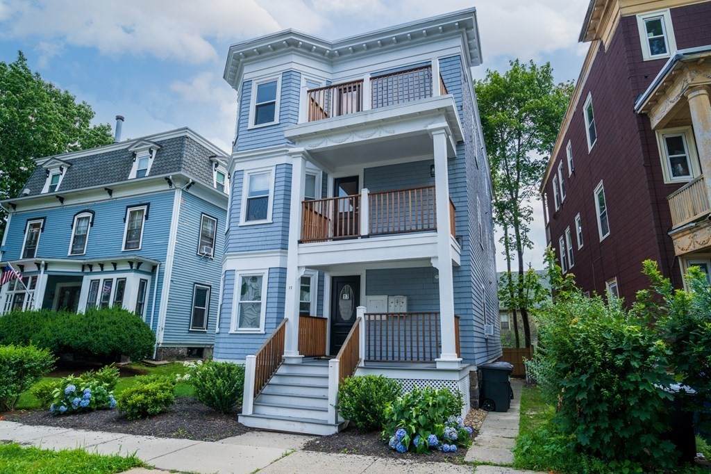17 Van Winkle St - Photo 1
