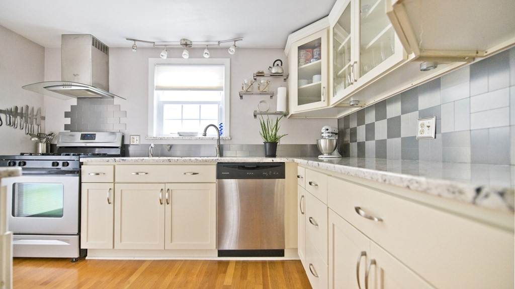 150 Roslindale Ave - Photo 1