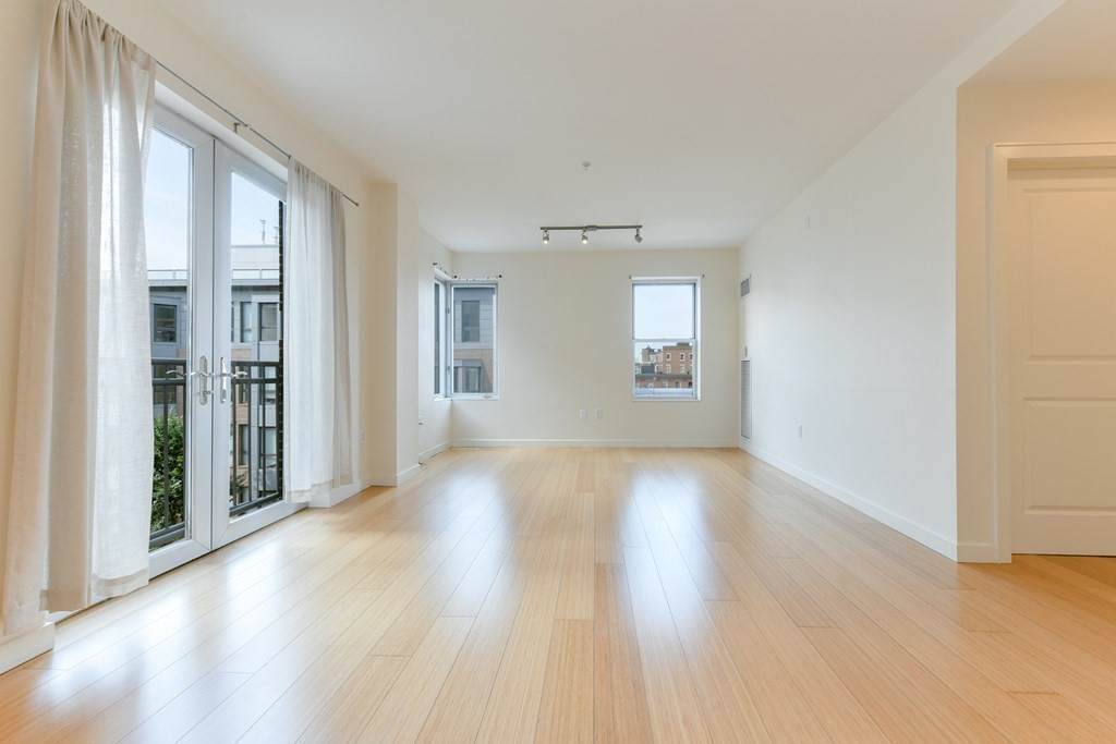 16 Miner Street - Photo 1