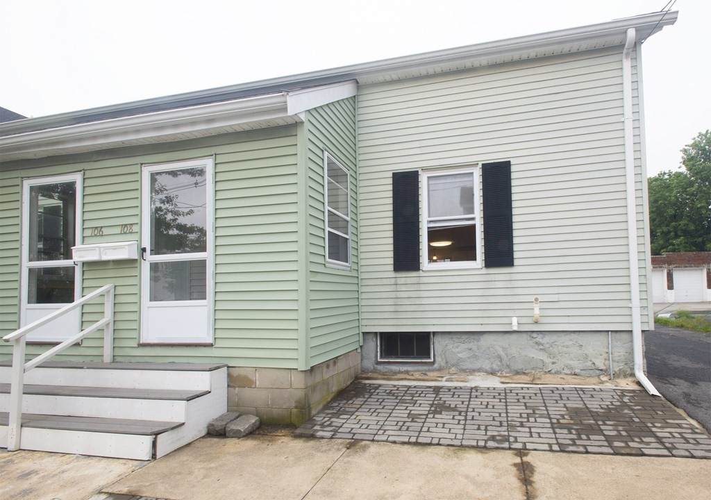 108 Litchfield Street - Photo 1