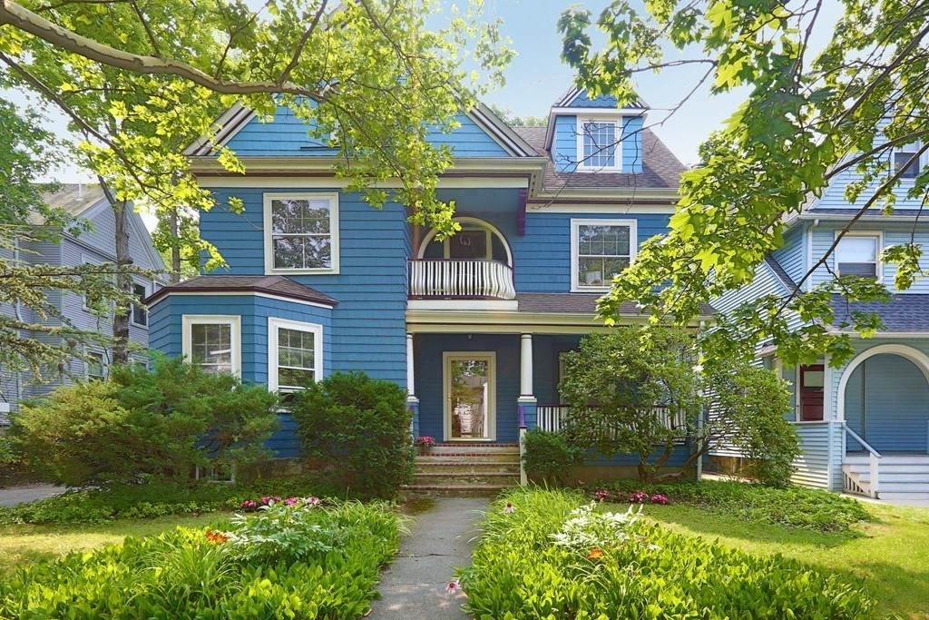 340 Lake Ave - Photo 1
