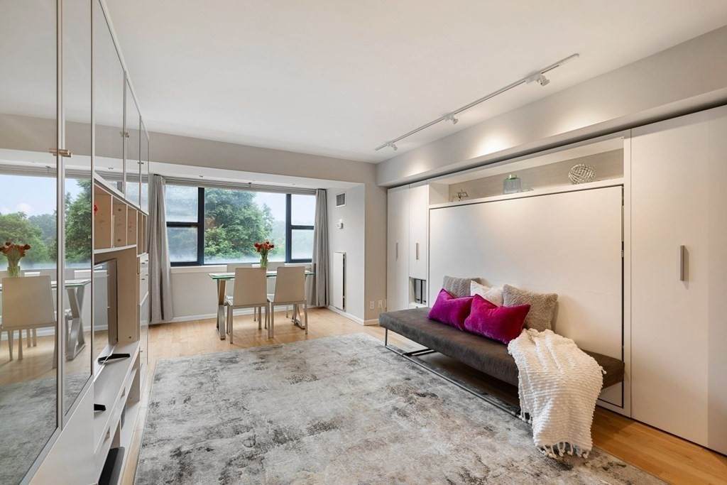 170 Tremont Street - Photo 1
