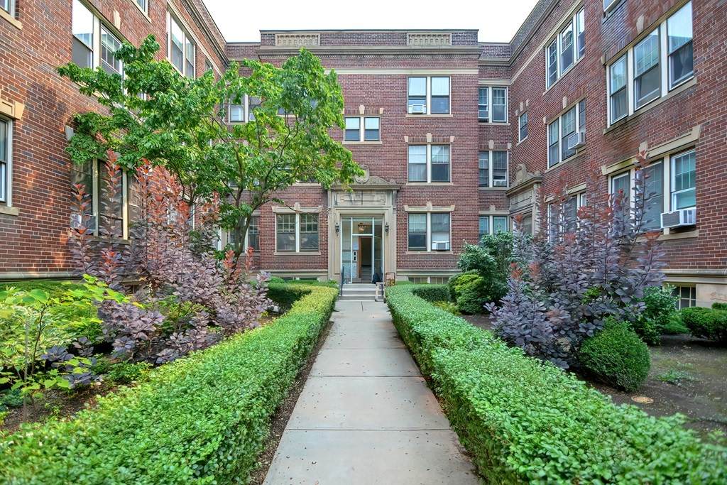 459 Washington - Photo 1
