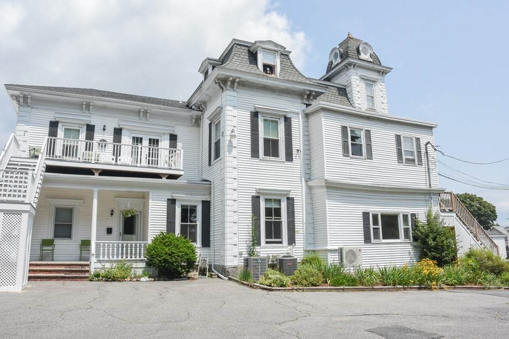 337 Stevens St - Photo 1