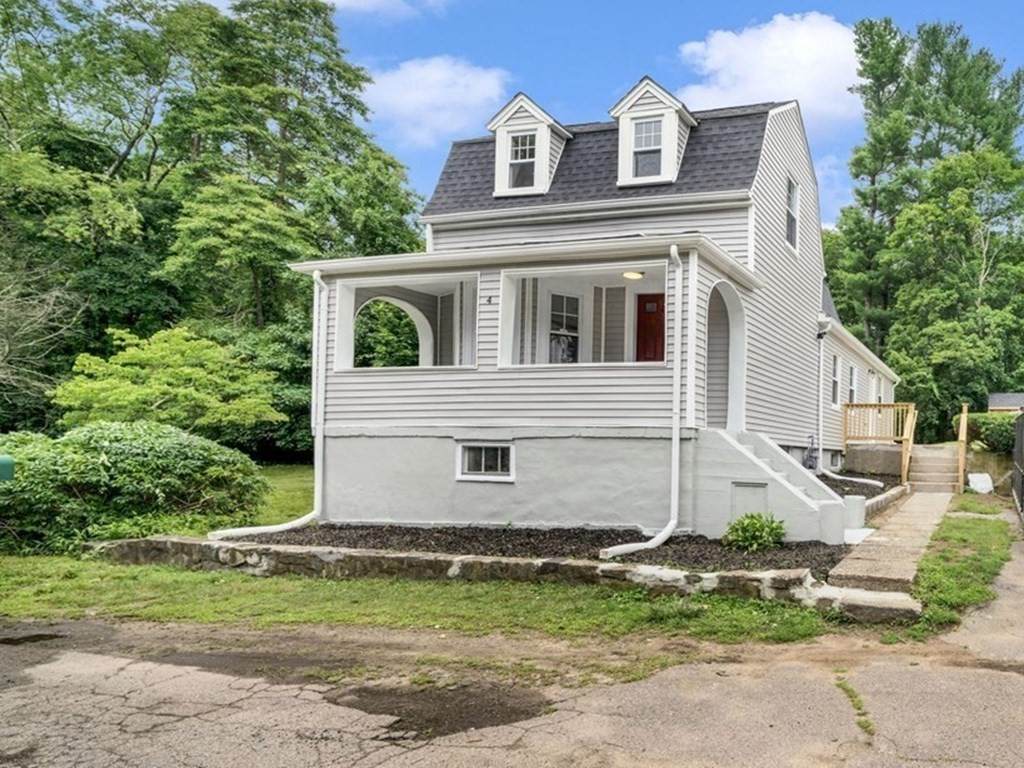 4 Castleton Ave - Photo 1