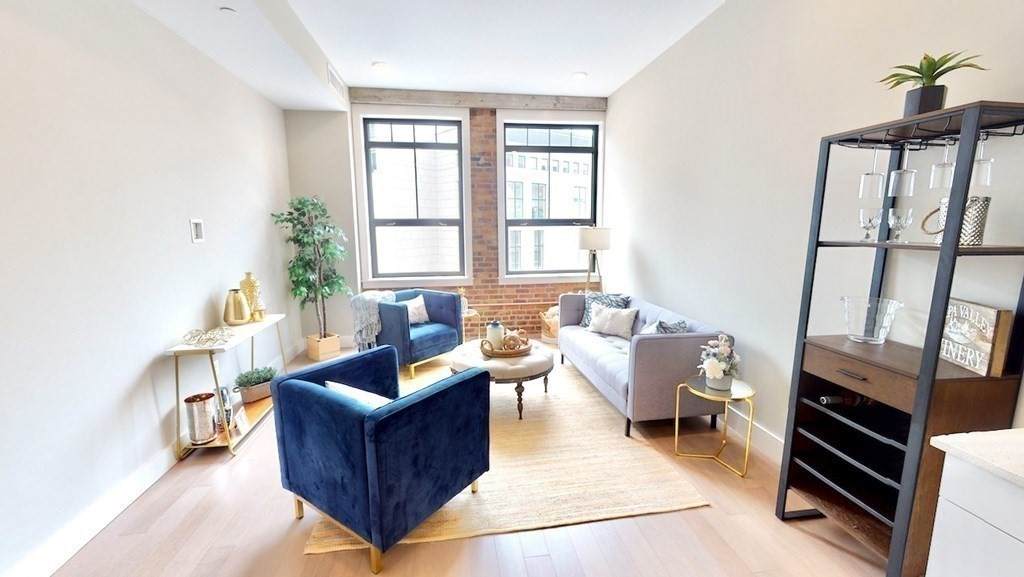 121 Portland Street - Photo 1
