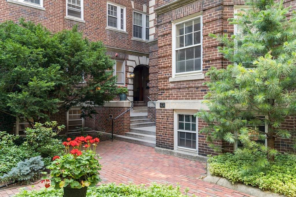 43 Linnaean St - Photo 1