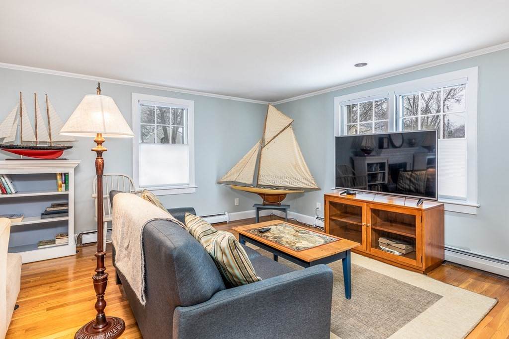 214 Green Street - Photo 1