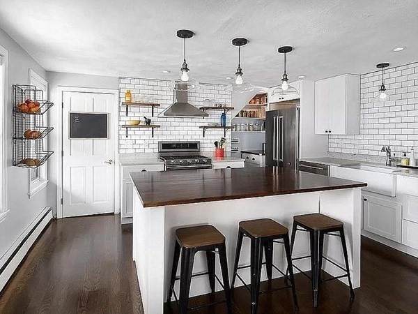 144 Brooks Street - Photo 1