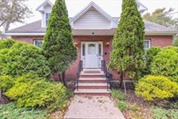 650 Pleasant St - Photo 1
