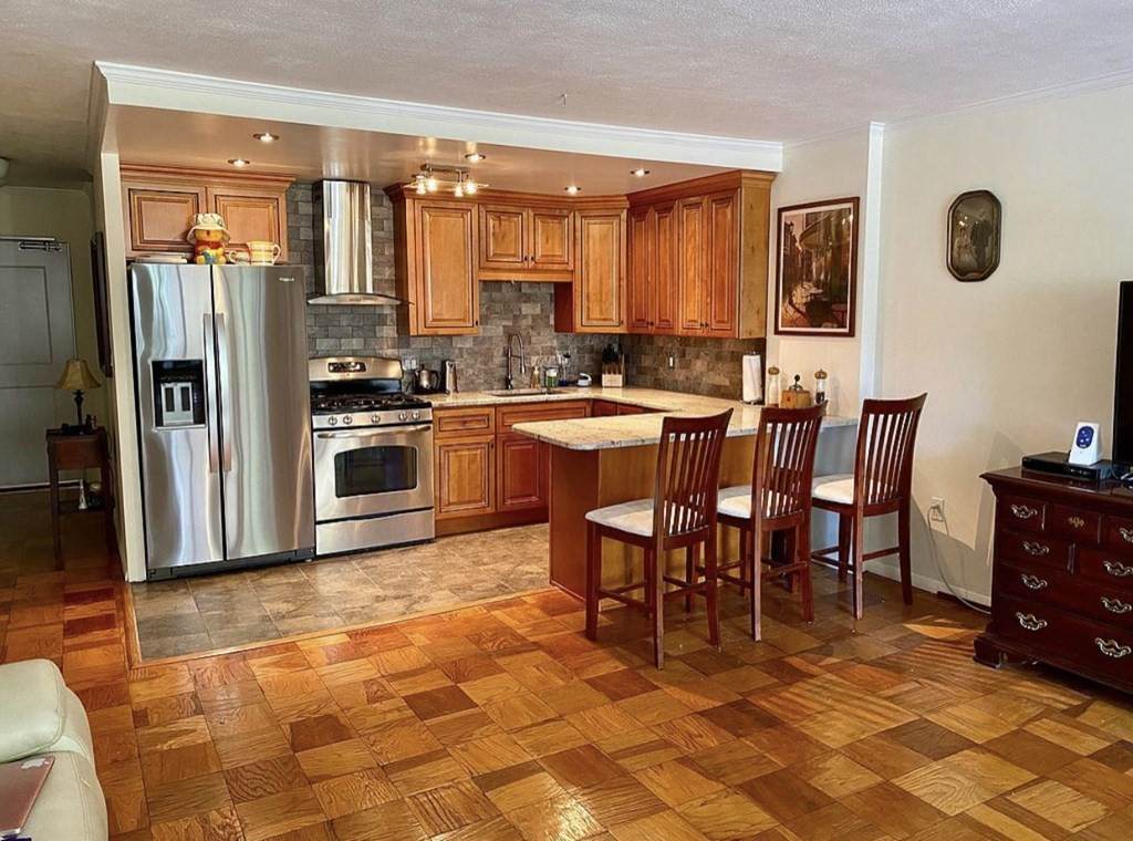 6 Whittier Place - Photo 1