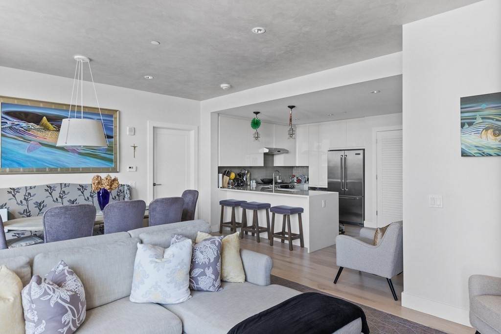 32 Traveler St - Photo 1