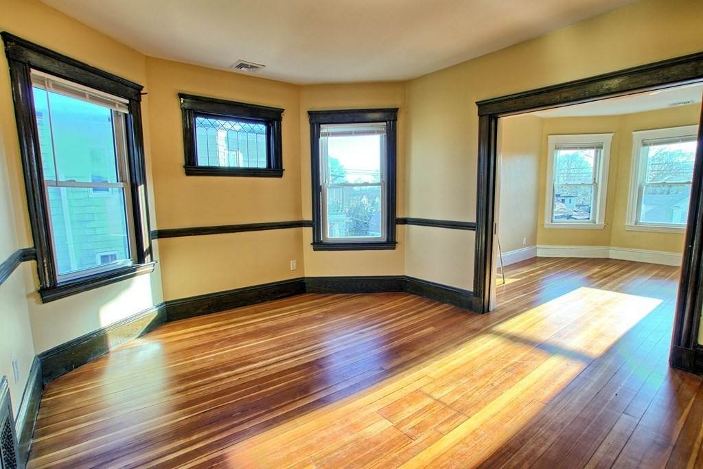 710 Metropolitan Ave - Photo 1