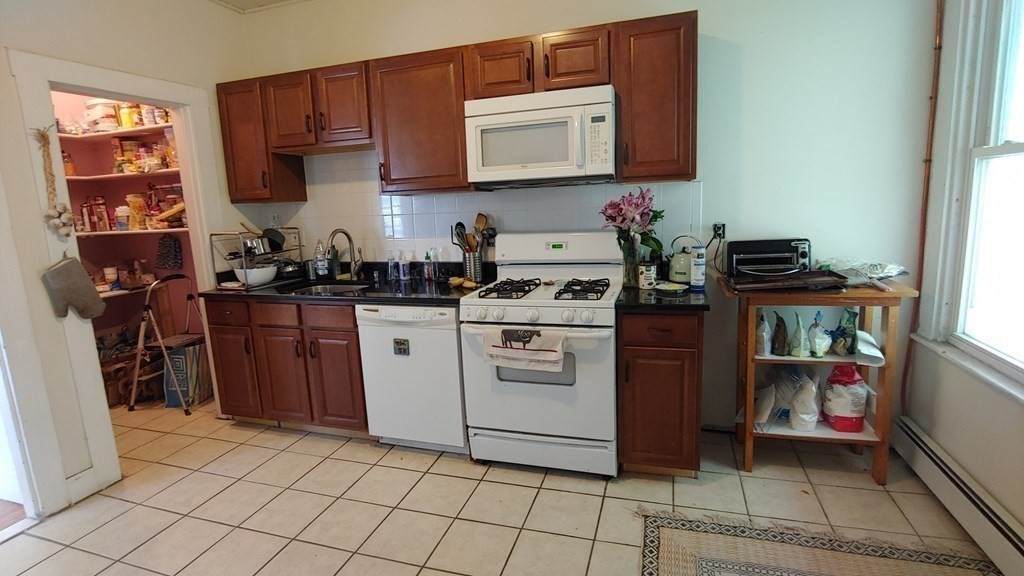 78 Pleasant St - Photo 1