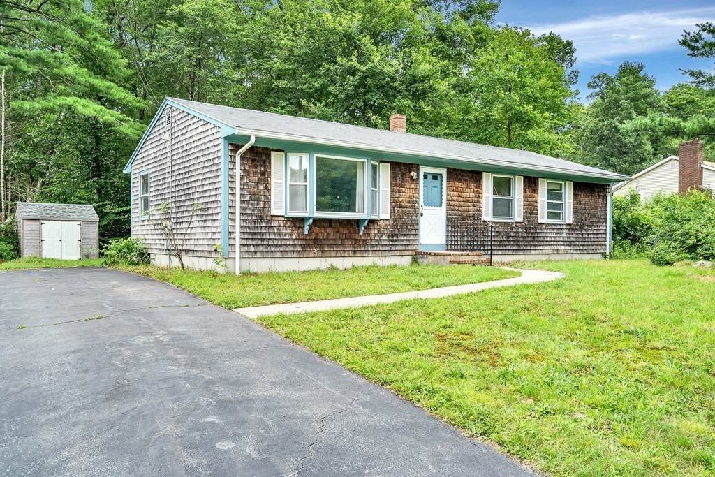 15 Sharon Ave - Photo 1