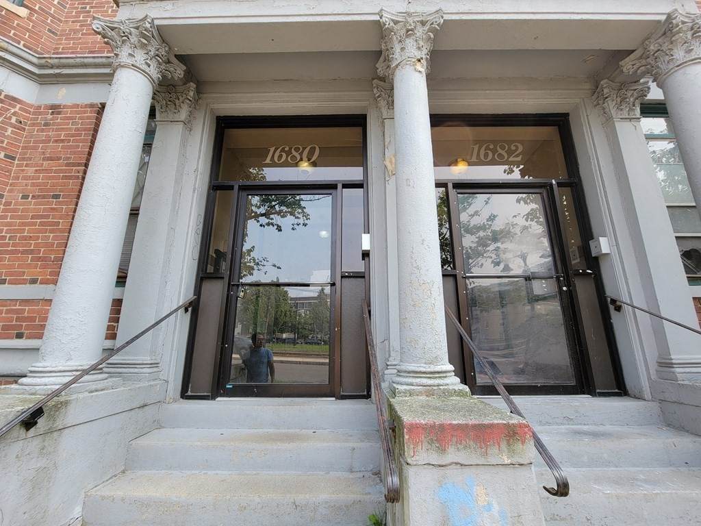 1680 Commonwealth Ave - Photo 1