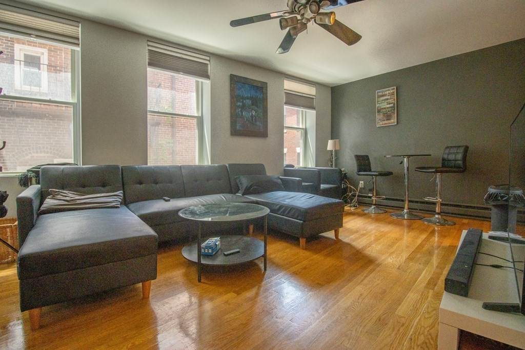 138 Prince Street - Photo 1
