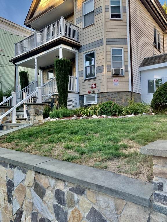 726 Metropolitan Ave - Photo 1