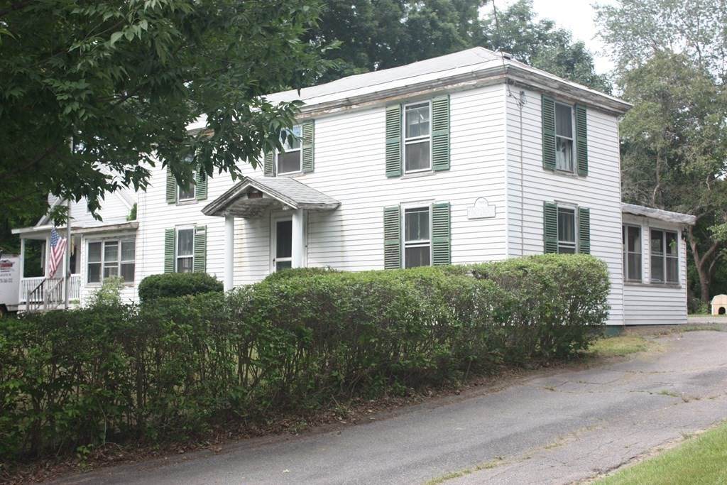 1257 Main St - Photo 1