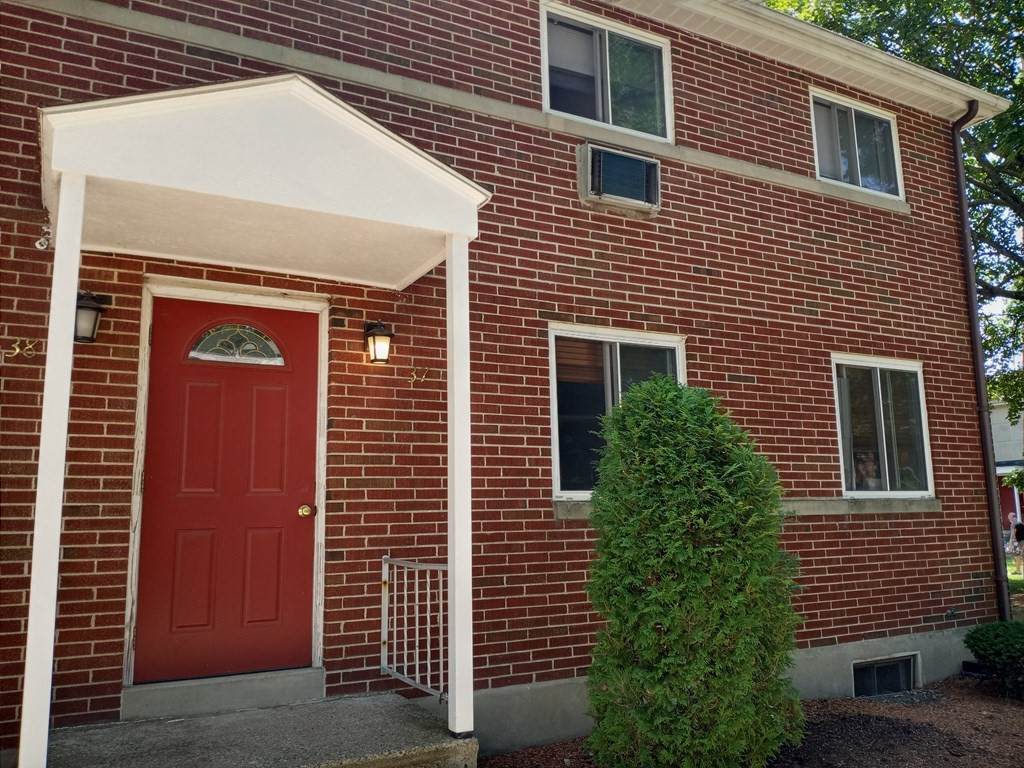 37 Wilson Dr - Photo 1