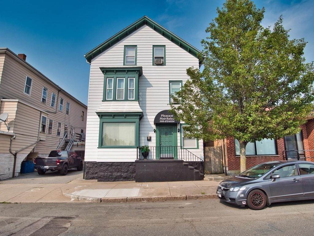 1244 Pleasant St - Photo 1