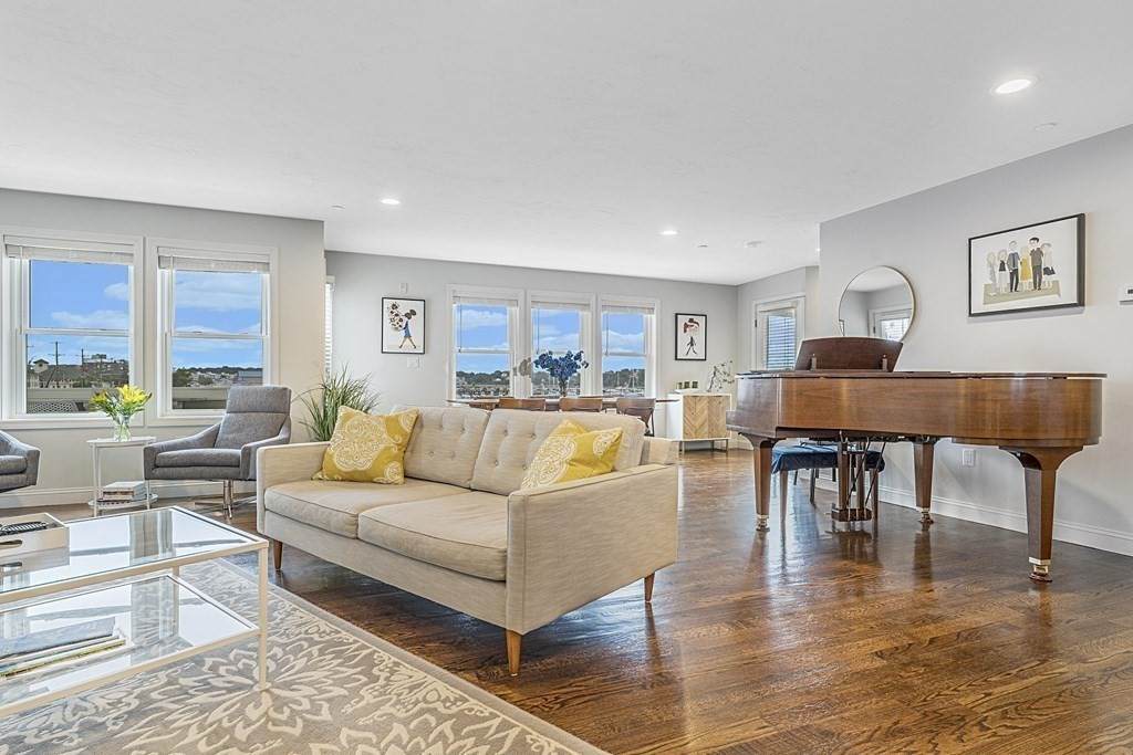 7 Bay Street - Photo 1