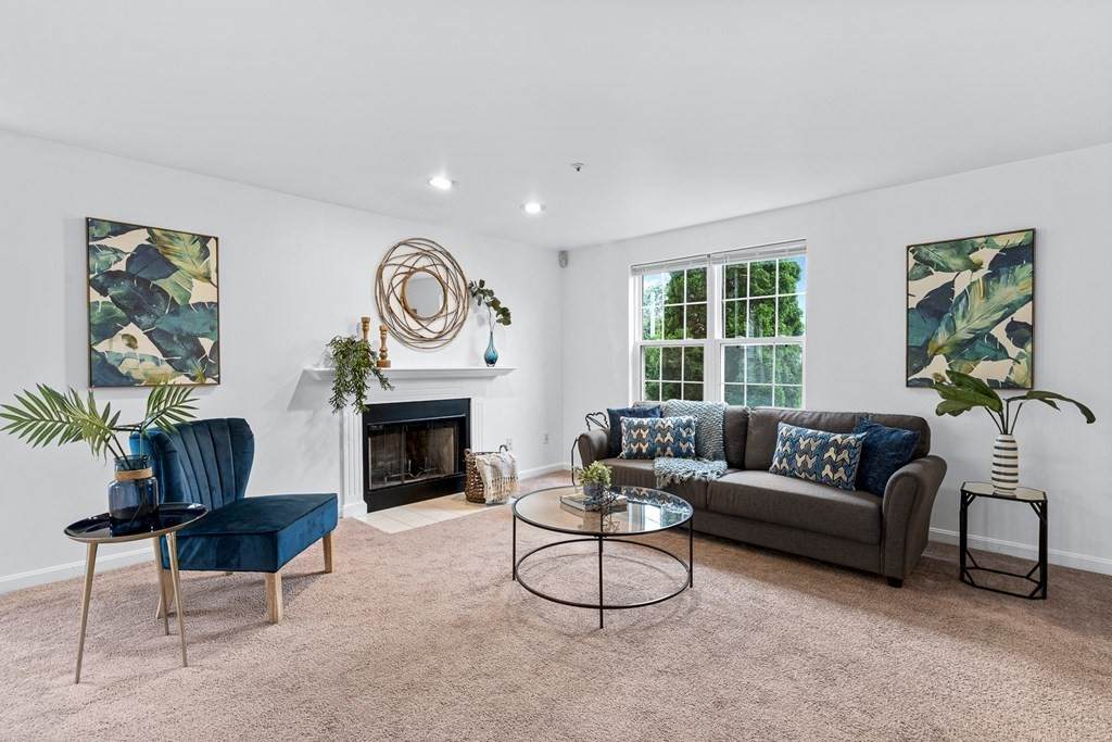 284 Hillside Rd - Photo 1
