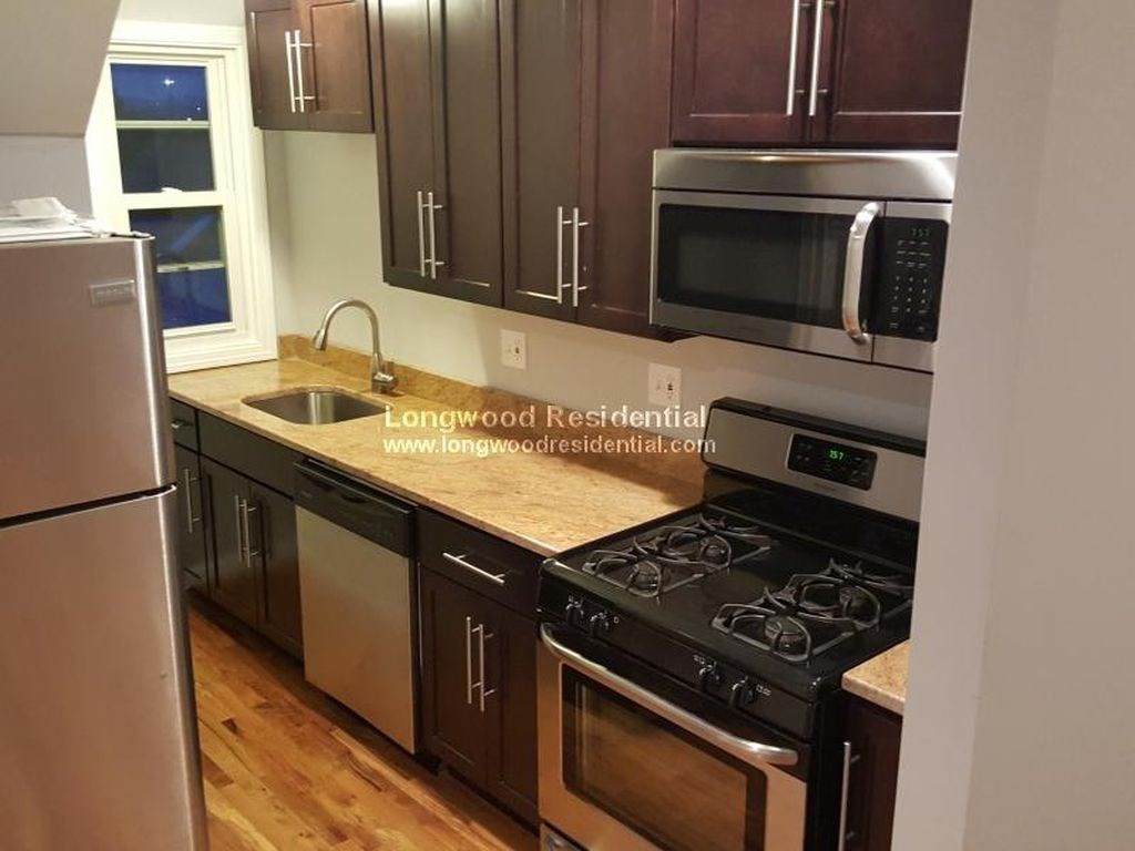 39 Pinckney Street - Photo 1