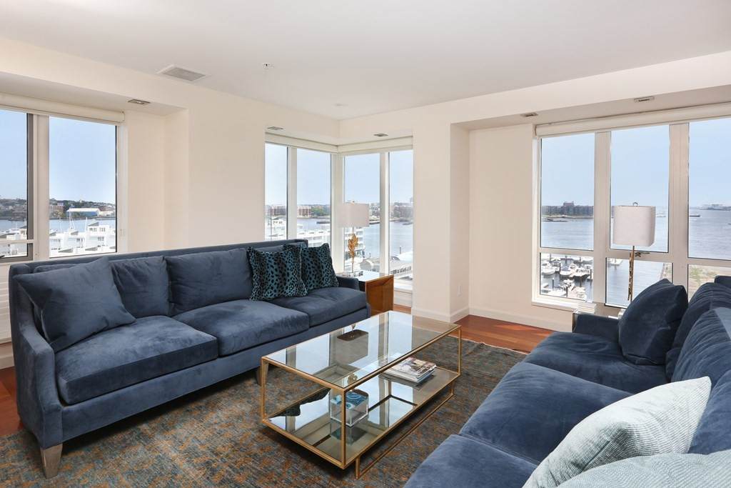 197 Eighth St - Photo 1
